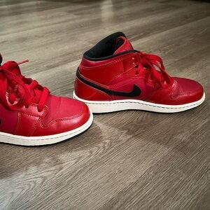 Nike Air Jordan 1 retro mid